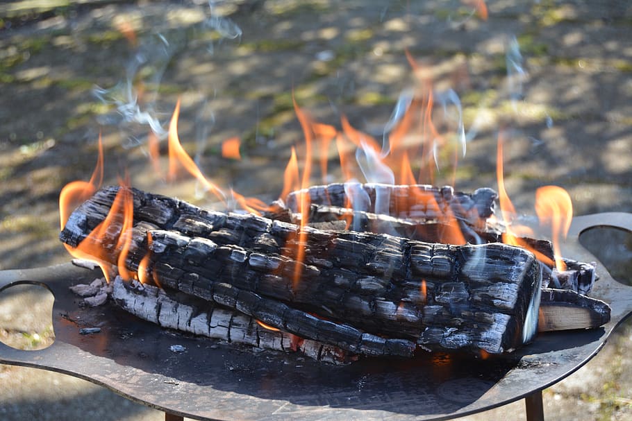 bonfire, glows, hot, campfire, flaming, outdoor recreation HD wallpaper