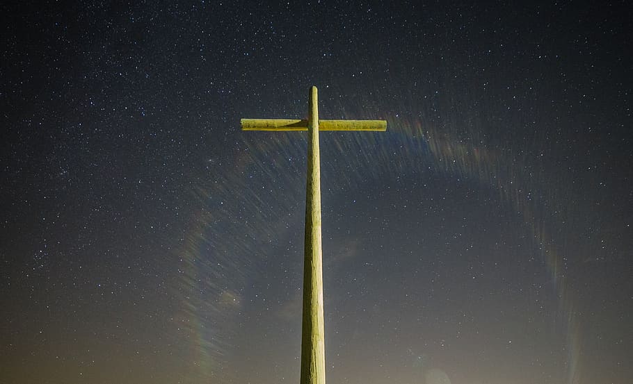 gray cross statue during nighttime, astronomy, astrophotography