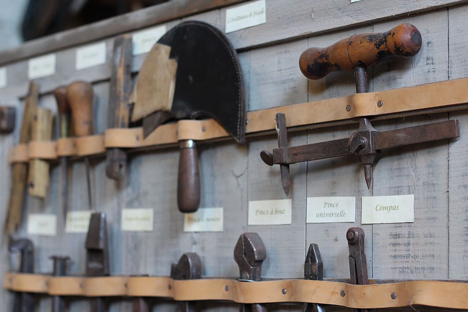 tools, workshop, former, metal, no people, hanging, text, wood - material HD wallpaper