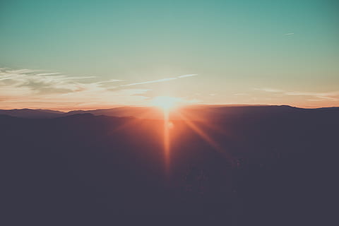 minimal, clean, turquesa, green, clouds, mountain, light, sun HD wallpaper