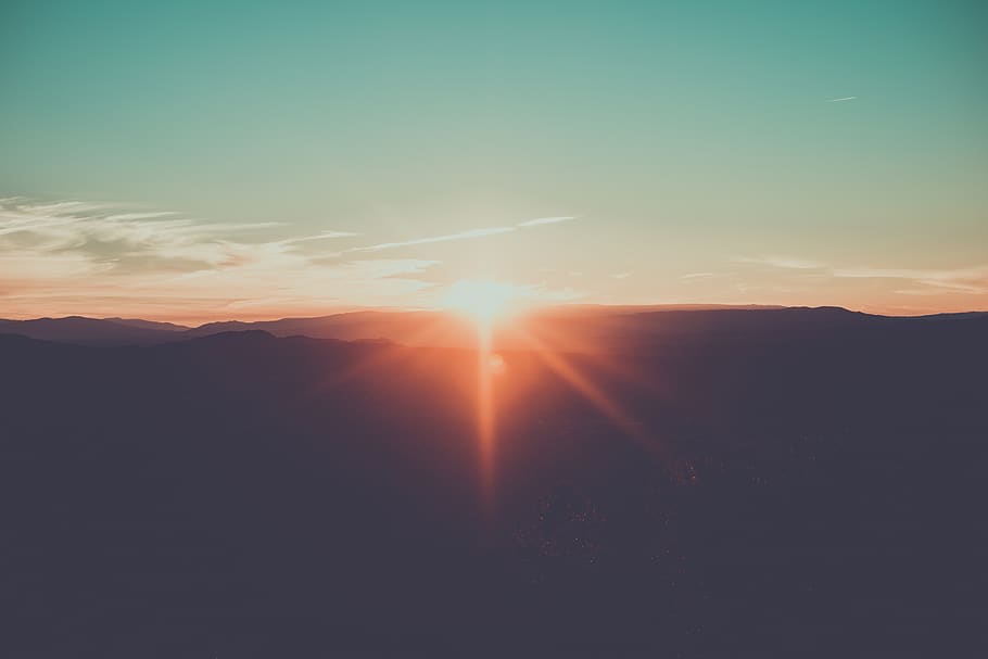 minimal, clean, turquesa, green, clouds, mountain, light, sun HD wallpaper
