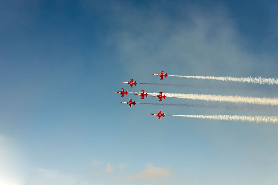 Red Planes Performing Airshow, aerobatics, air force, air show HD wallpaper