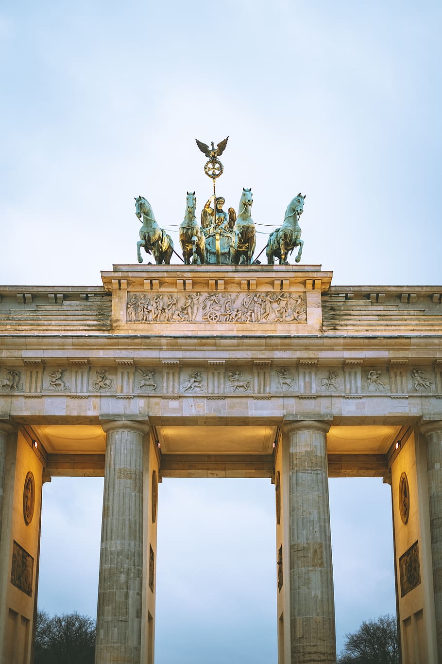 brown concrete gate under white clouds, column, worship, parthenon HD wallpaper