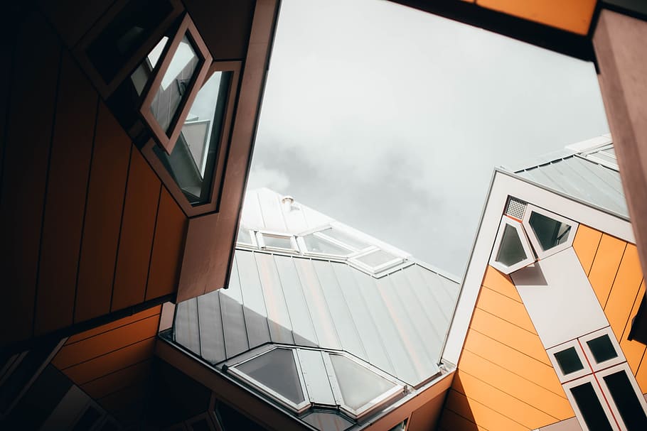 low-angle photography of rooftop, building, sky, window, looking up HD wallpaper