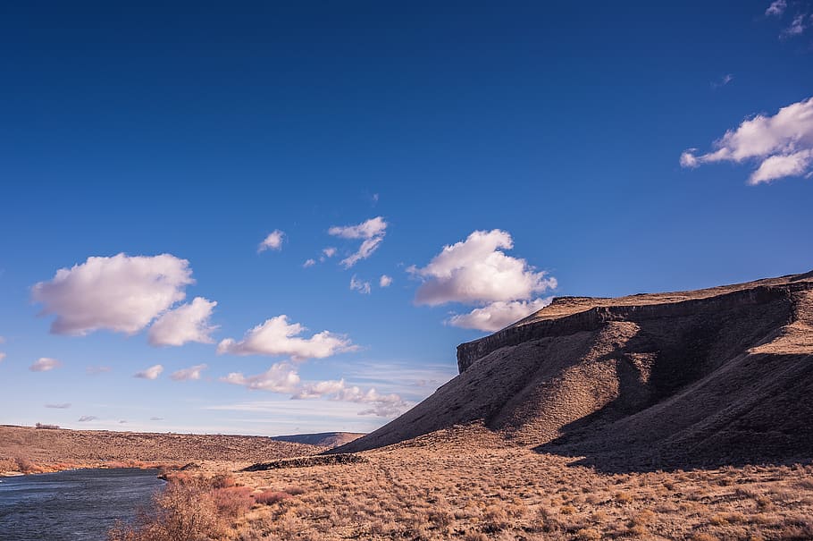 Sand Dunes Near Body of Water, arid, clouds, daylight, desert HD wallpaper