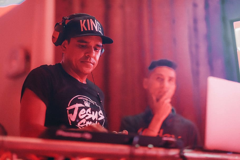 Man Wearing Black Fitted Cap, dj, person, two people, men, adult HD wallpaper