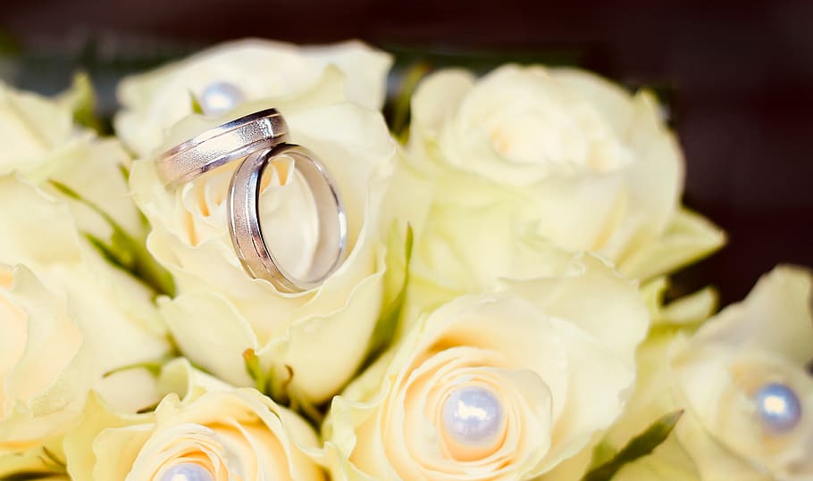 ring, wedding, roses, white, strauss, bouquet, love, marry HD wallpaper