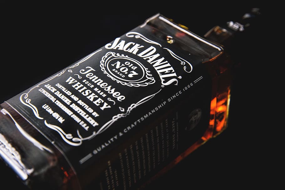 Jack Daniel's Bottle, alcohol, blur, close-up, commerce, modern, HD wallpaper